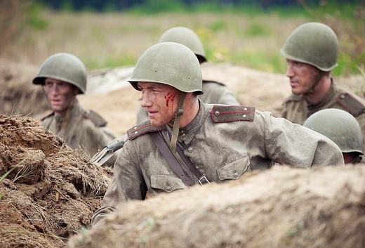 сериал 1944 описание серий